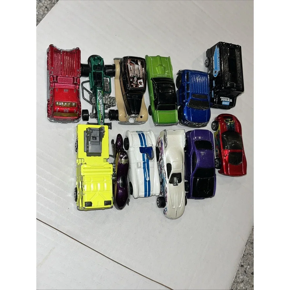 Hot Wheels And Matchbox Cars Lot (13) Various Type And Age As-is Vintage